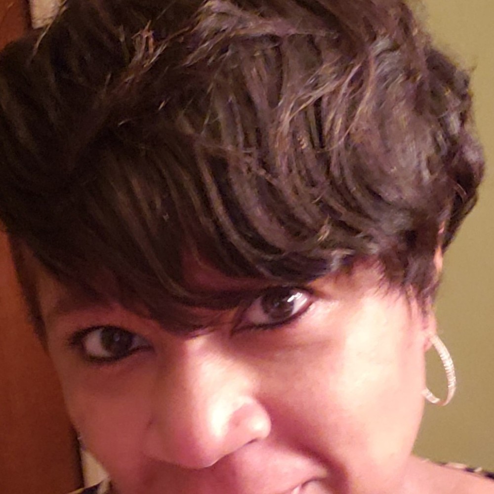 Meet your Posher, Daphane